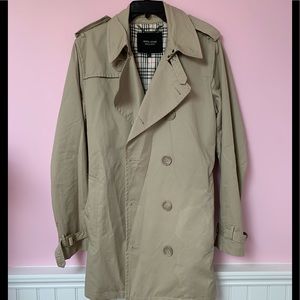 Italian trench coat. Used once. Young adult size.